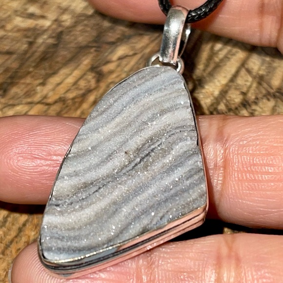 Gray Blister Solar Quartz Pendant 2 1/4” - Picture 3 of 11